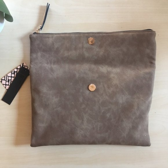 NWT Dot Dash Crossbody Bag Brown Vegan Suede - Picture 2 of 5